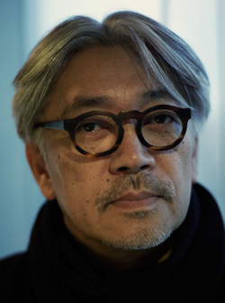 坂本龍一